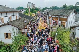 CBA历史上的今天：昆西-杜比单场75分对飚查尔斯60分29板